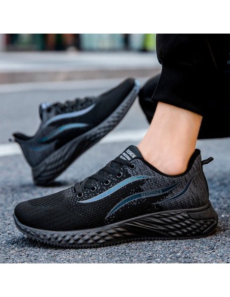 Tenis Deportivos Negros, Elegancia y Rendimiento para Correr y Entrenar