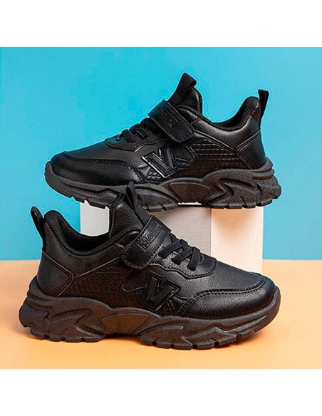 Tenis negros para niños a precio de mayorista en LHESH
