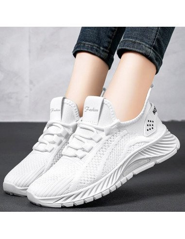 Tenis deportivos, elegancia y confort para mujeres