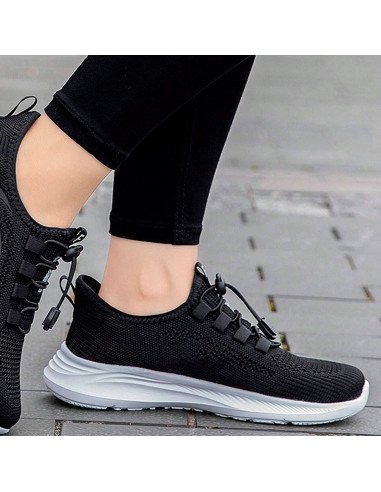 Tenis deportivos negros con ajuste rápido y suela ligera | LHESH