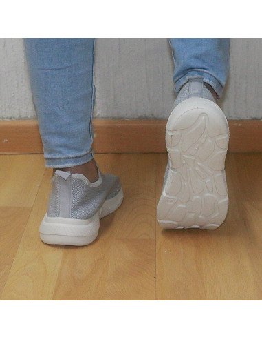 Tenis Slip-On Plateados con Brillos para Dama al Mayoreo
