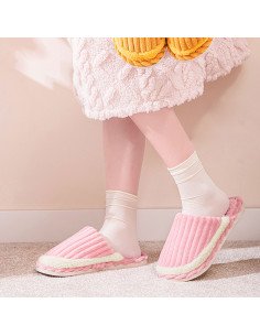 Pantuflas con un adorable bordado, suaves y cómodas | LHESH